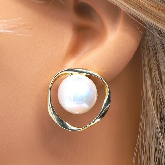 Mybeademporium.com Jewelry - Pearl earrings with gold outer ring.